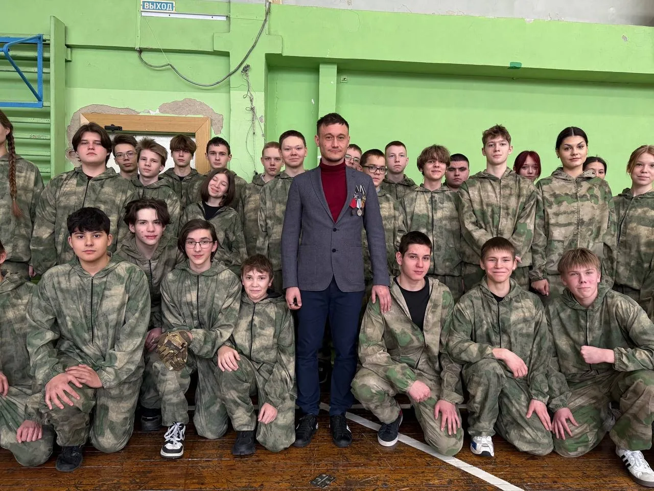 9 февраля нашу школу посетил удивительный человек — Галицын Андрей Алексеевич, гвардии сержант, вете