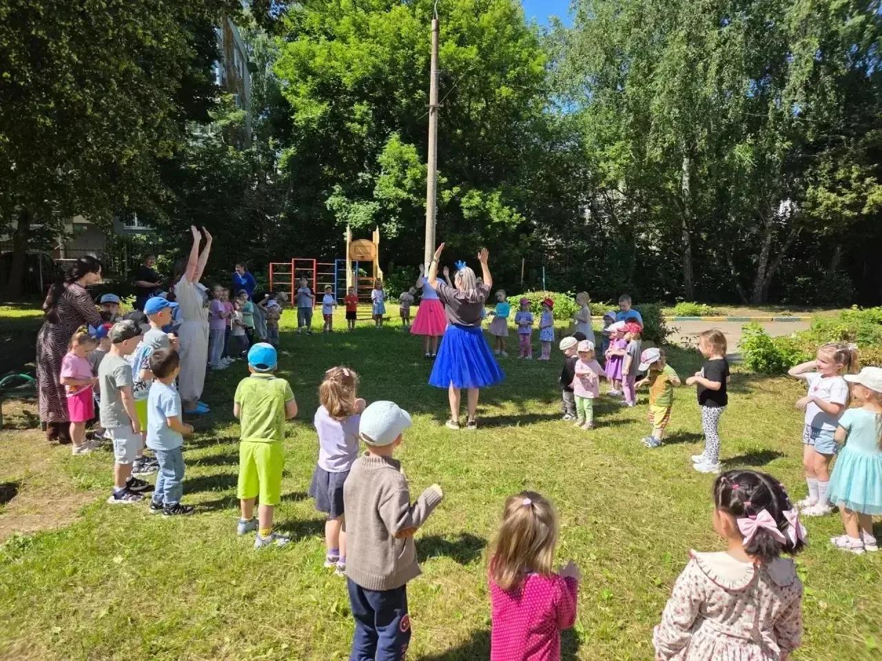 🍃Хотим поделиться с Вами яркими впечатлениями от мероприятия "Краски лета🎨", которое прошло сегодн