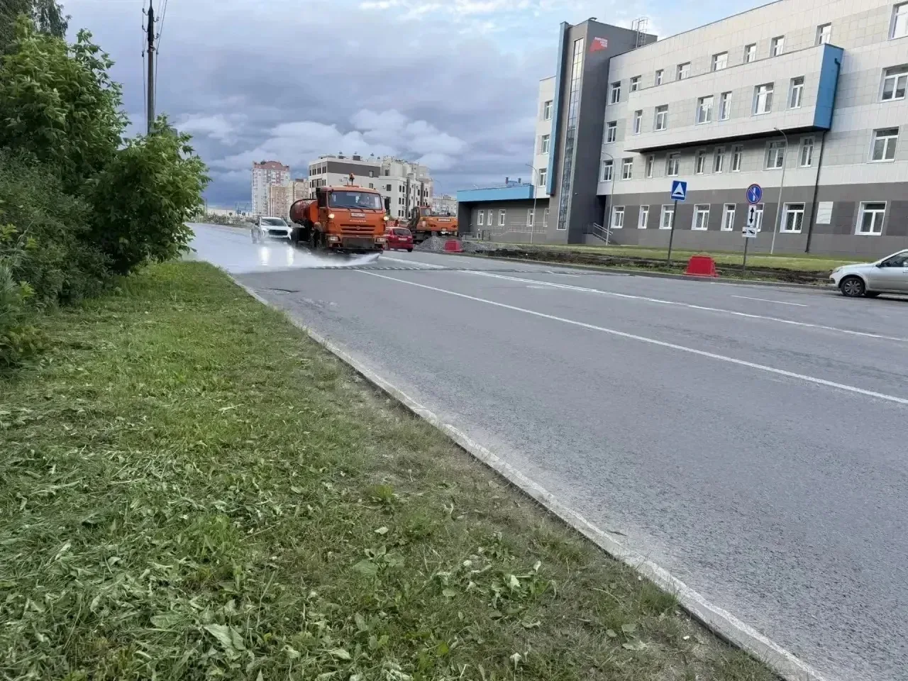 Содержание дорожной сети города:

В ночную смену с 18 на 19 июня на уборку города Череповца было выв