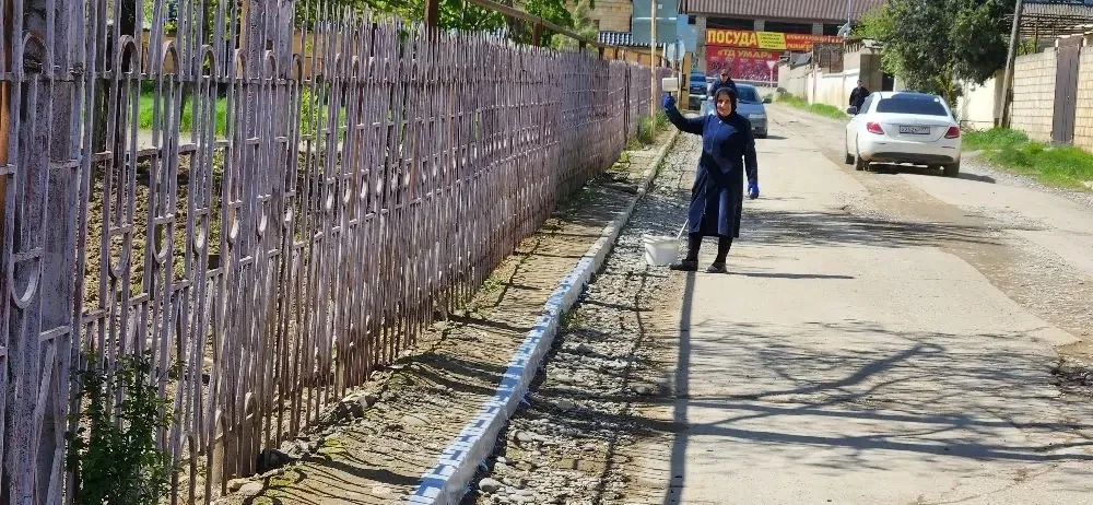 🌿 Сделаем город чище вместе!  В рамках общегородского субботника ученики и педагоги нашей школы прин