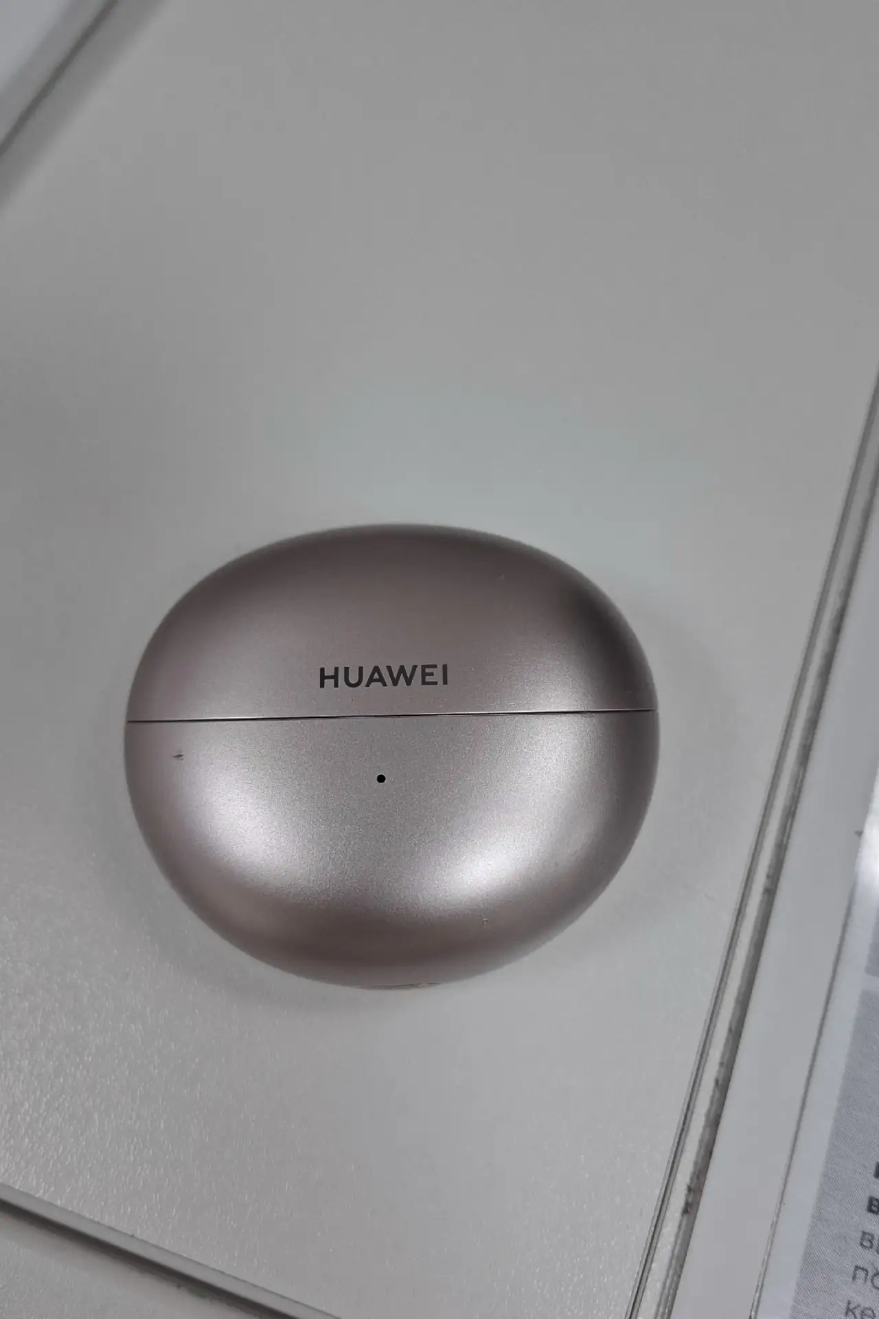Кто потерял беспроводные наушники Huawei? Я нашёл их у аптеки «Вита» на Артиллерийской,...