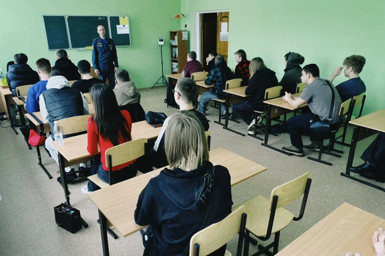 📚🔥 Урок безопасности прошёл успешно!  Сегодня студенты строительного профиля приняли участие в важно