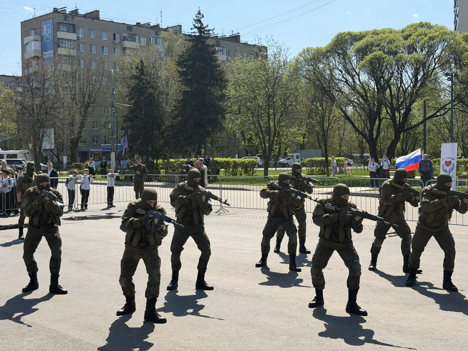 🗂️ Участие кадет МОУ СОШ №18 в городском фестивале «Помню. Горжусь. Помогаю» 🇷🇺  📌 5 мая кадеты 5 и 