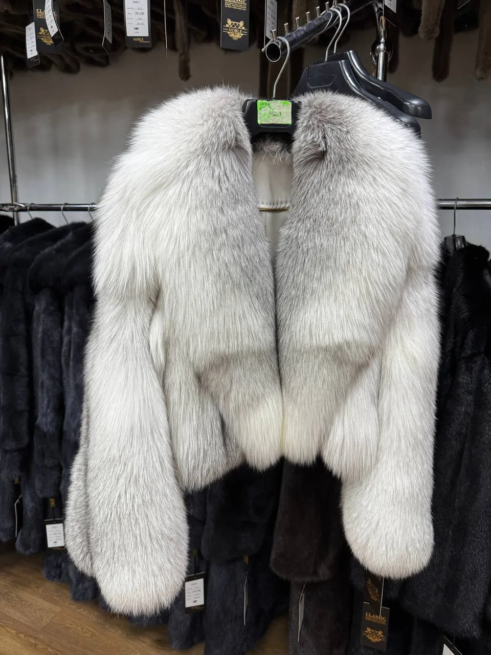 Новые шубы 🦊
