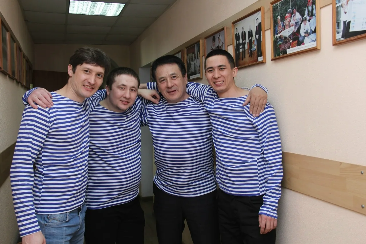 Әхмәр ағай әкәмәттәре