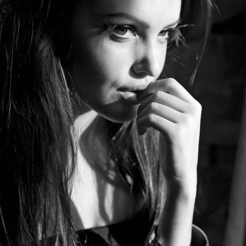 Мы с ним встретились спустя два года... И первое, что я поняла, что я больше не испытыв...