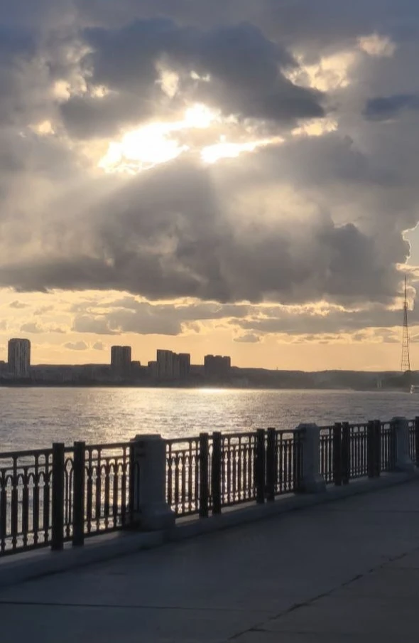 Вечер на набережной 🌆