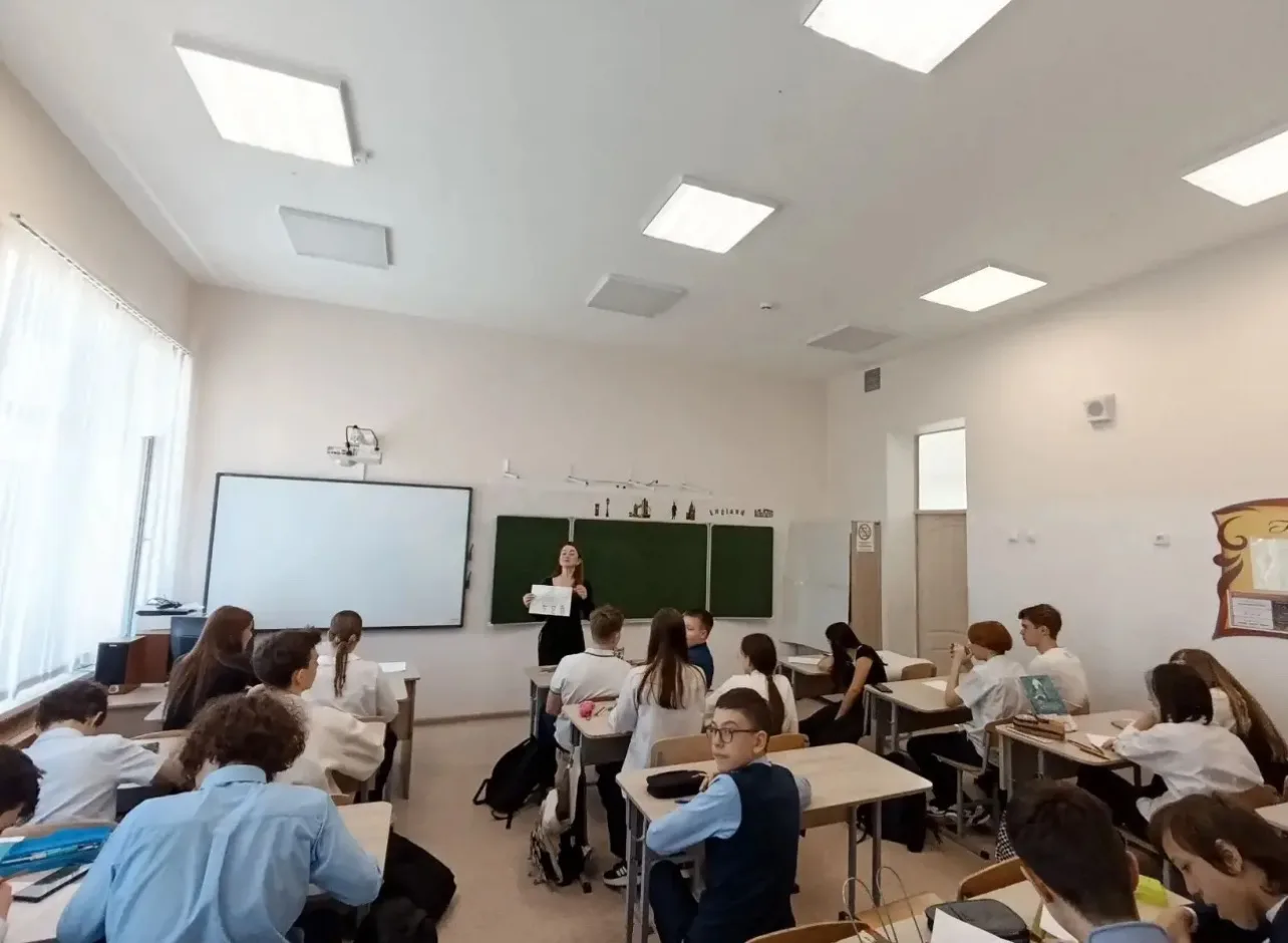 В МАОУ «Лицей №160» прошла «Неделя психологии»: о доверии, поддержке и бережном отношении друг к дру
