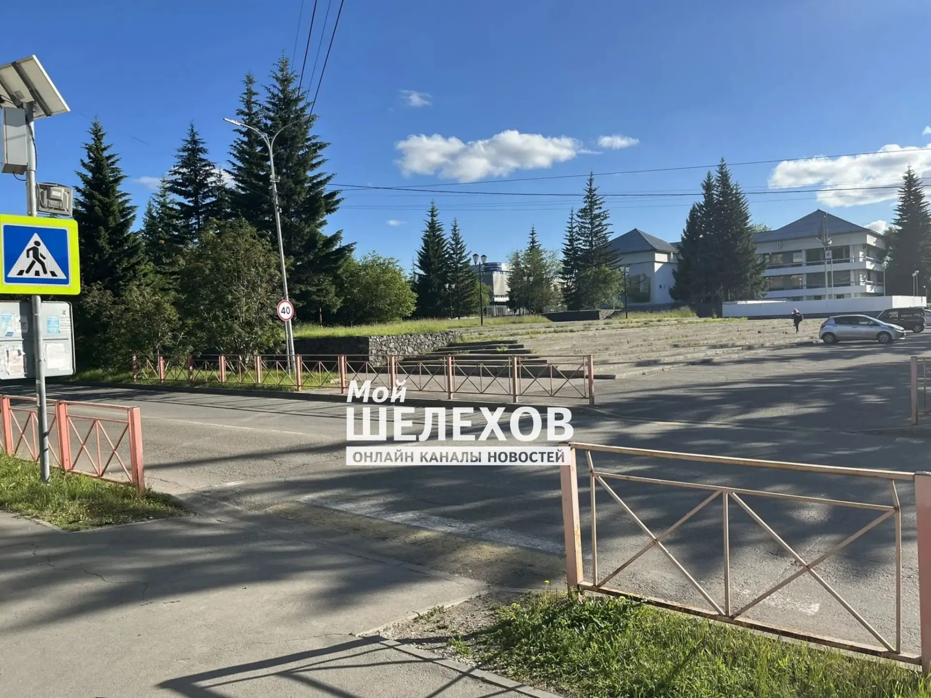 Едва различимые пешеходные переходы в нашем городе создают угрозу безопасности.