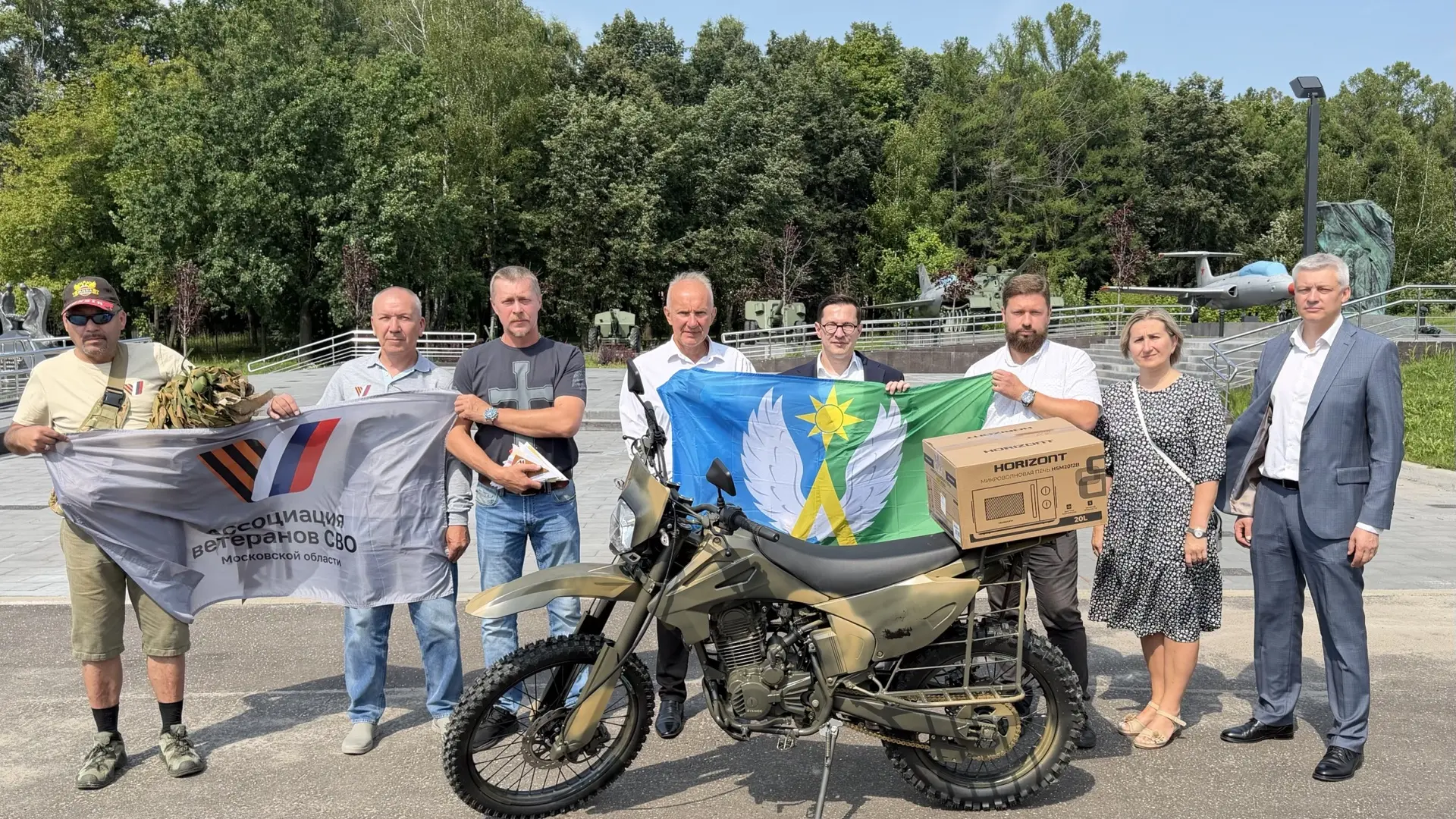 🤝 Сегодня передали бойцам СВО гуманитарную помощь!

Вместе с членами Ассоциации ветеранов СВО Никол