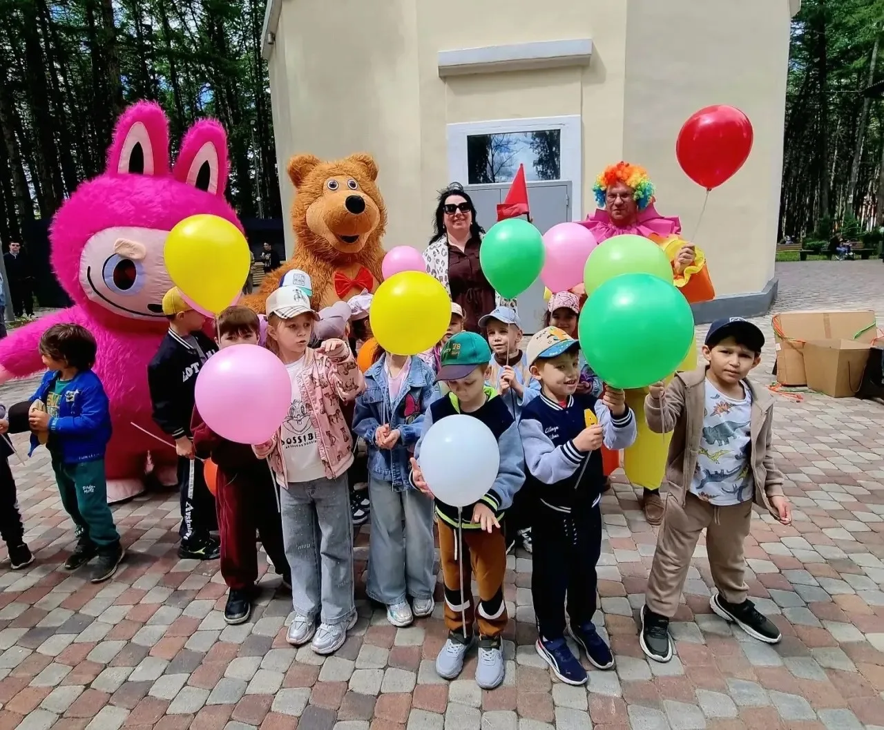 Воспитанники детского сада на ул. Присягина, д. 9 А посетили мероприятие «День защиты д...