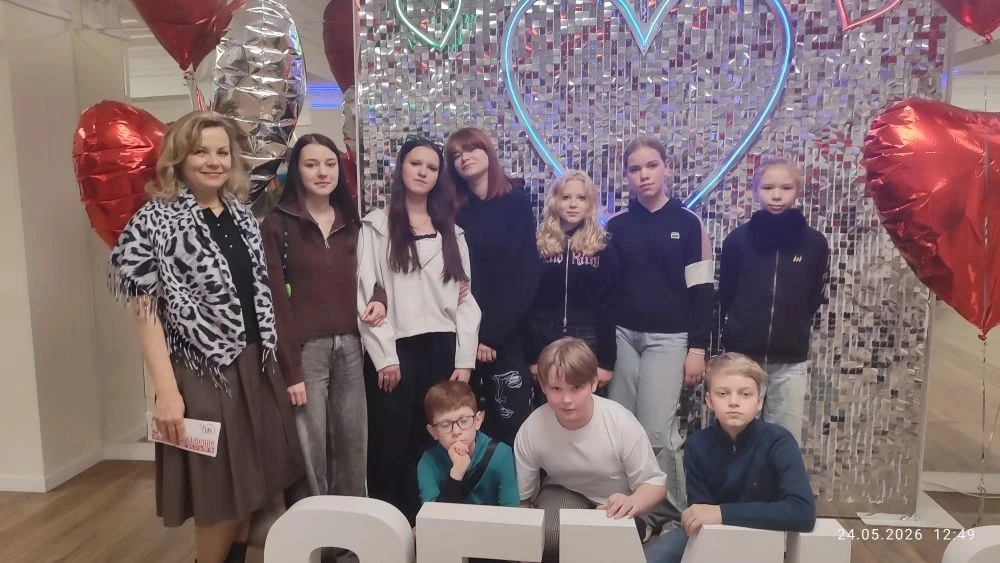Сегодня наши ученики посетили концерт и стали частью большого праздника —  посвященного Дню славянск