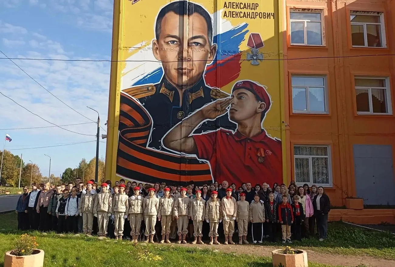 В округах Верхневолжья появились муралы в память о защитниках Родины в периоды Великой ...