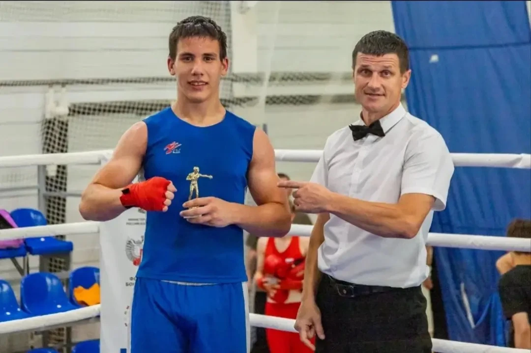 🥊 11.06.2026 во ВГАФК прошли Матчевые встречи по боксу, посвящённые подвигу героев СВО «ZA НАШИХ»! 