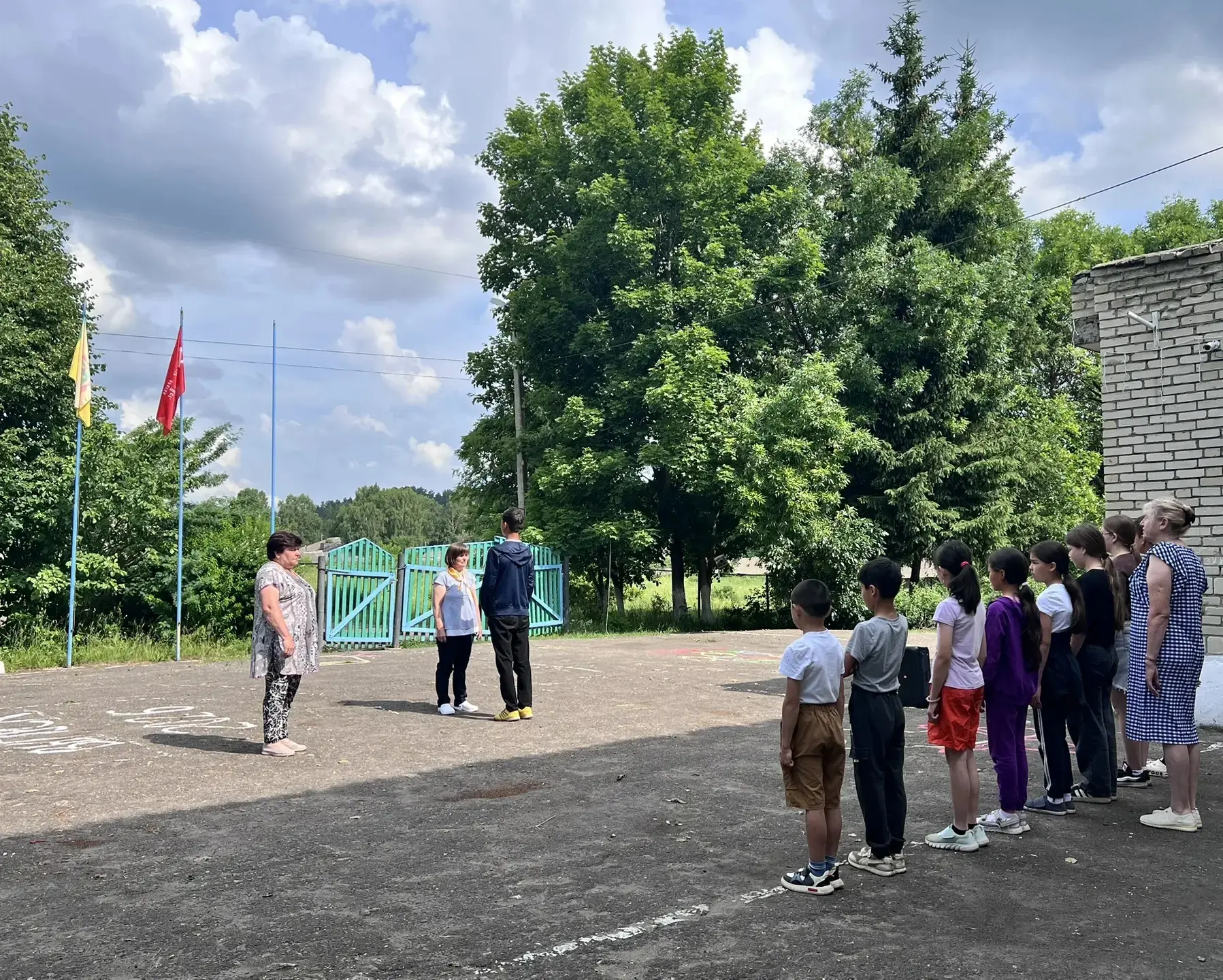 🏕️ День 15 в ДОЛ «Романтик»: «Безопасность, традиции и единство»
🎤Пятнадцатый день смены в детском