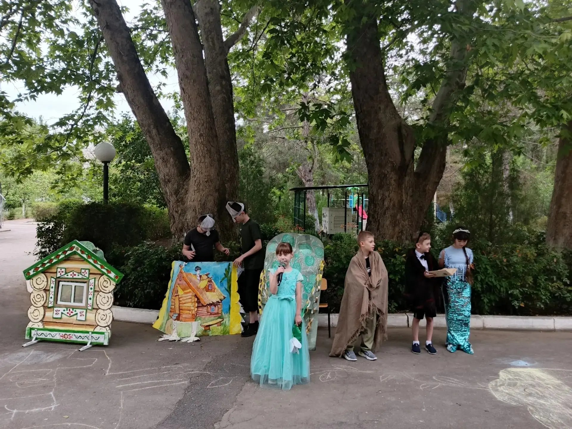 ЛЕТНЯЯ ПЛОЩАДКА🌻🌷🌹🌺🌼🌸
ДЕНЬ 10

В этот день на нашей площадке кипела настоящая театральная жизн