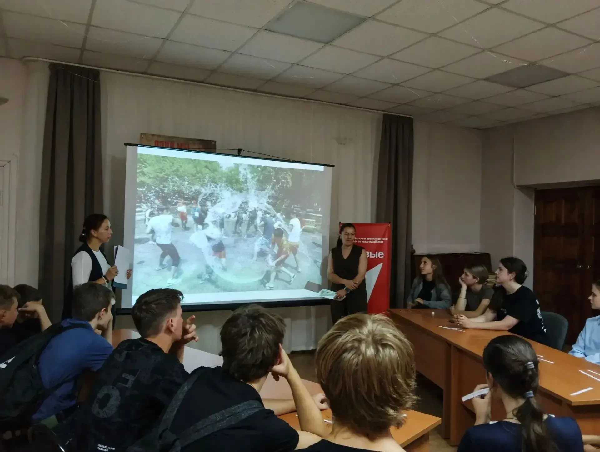 Сегодня в Центральной библиотеке состоялось яркое и значимое мероприятие в рамках Всеро...