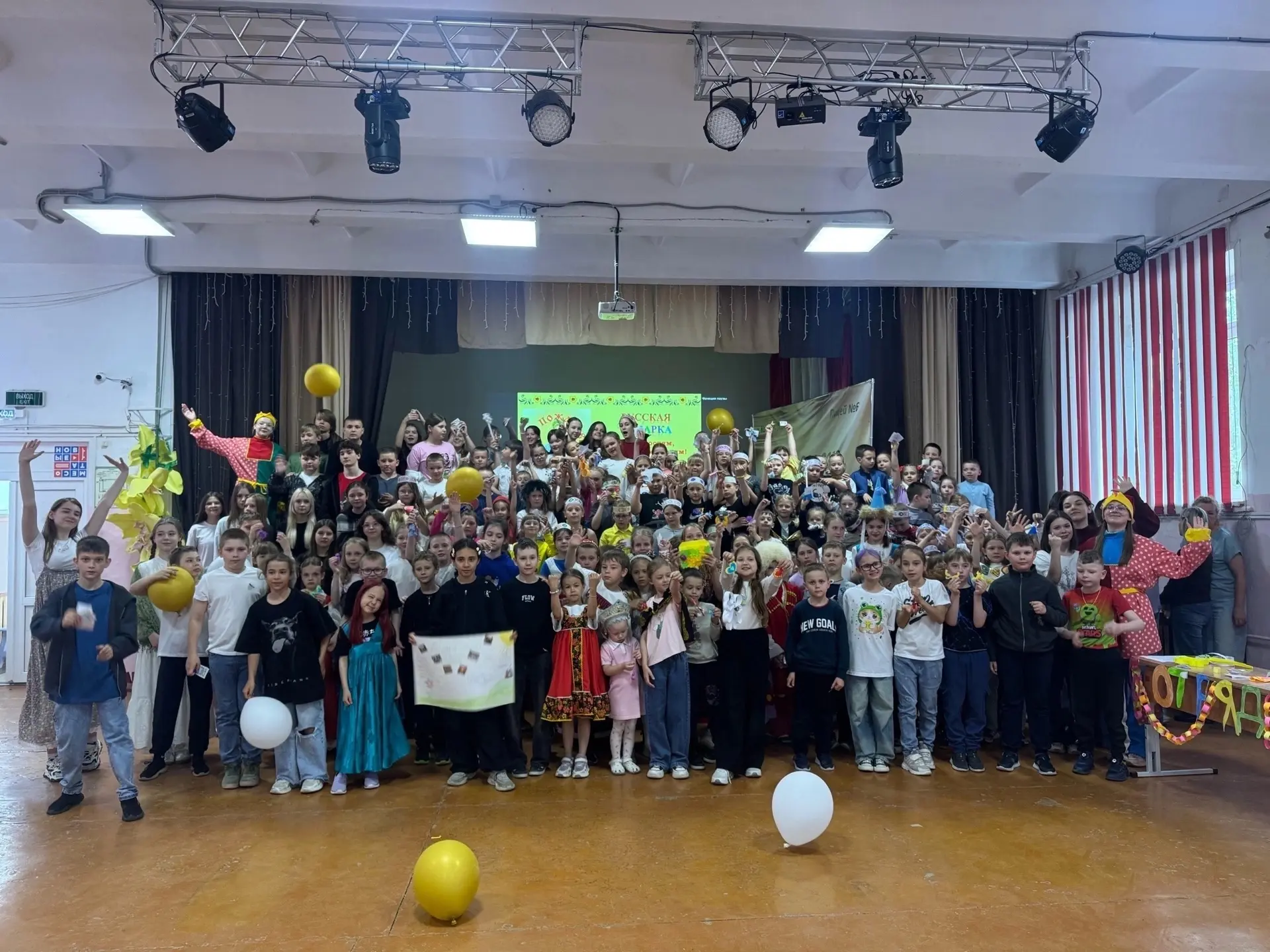 9️⃣ день лагеря 💫 
День Первых 🤝

☀️ Сегодня наступило долгожданное событие «Народная ярмарка»! 🥳