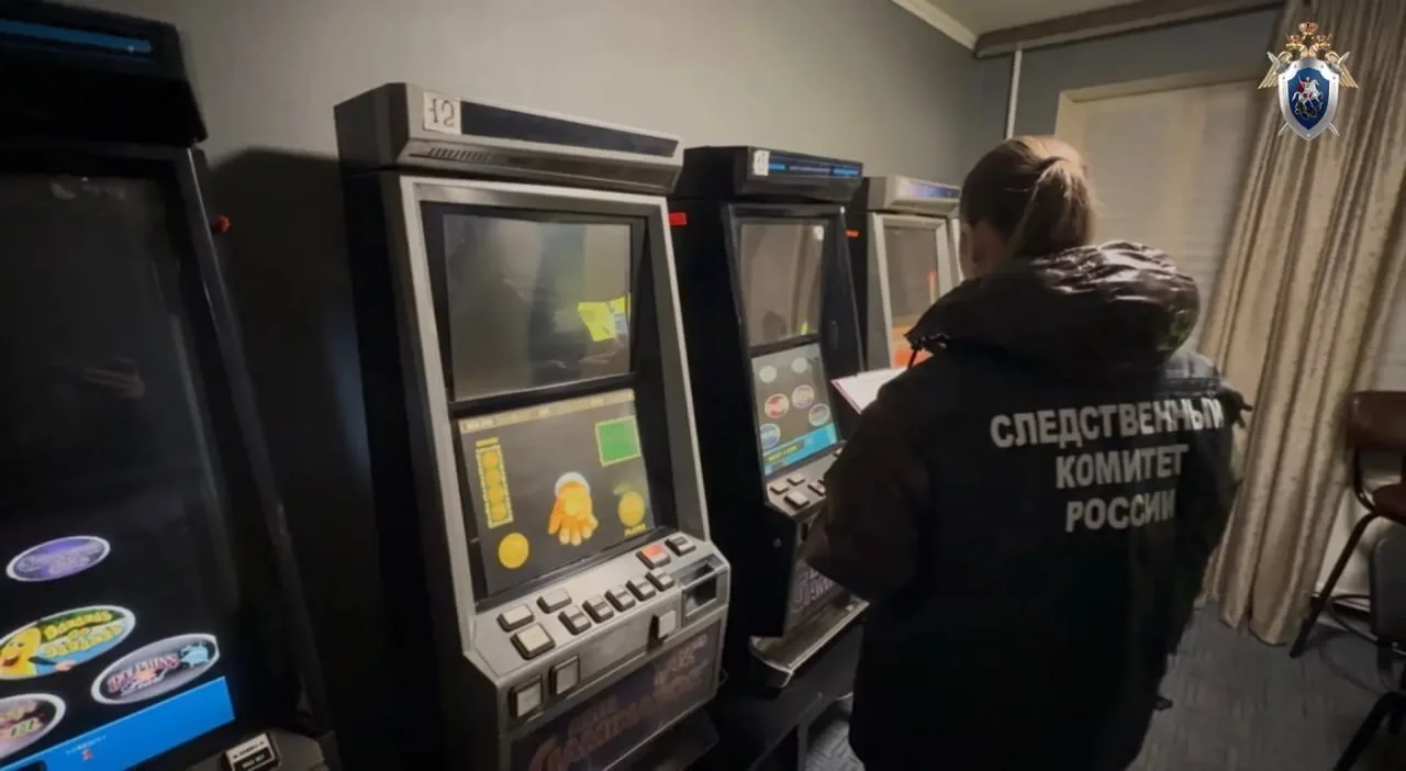 🎰 Подпольное казино работало в обычной квартире на улице Коллонтай.

В Петербурге завершили расслед