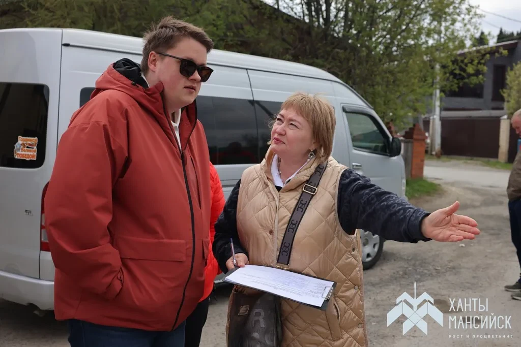 В Ханты-Мансийске проверили состояние контейнерных площадок 🗑️  📋 Сегодня представители Общественной