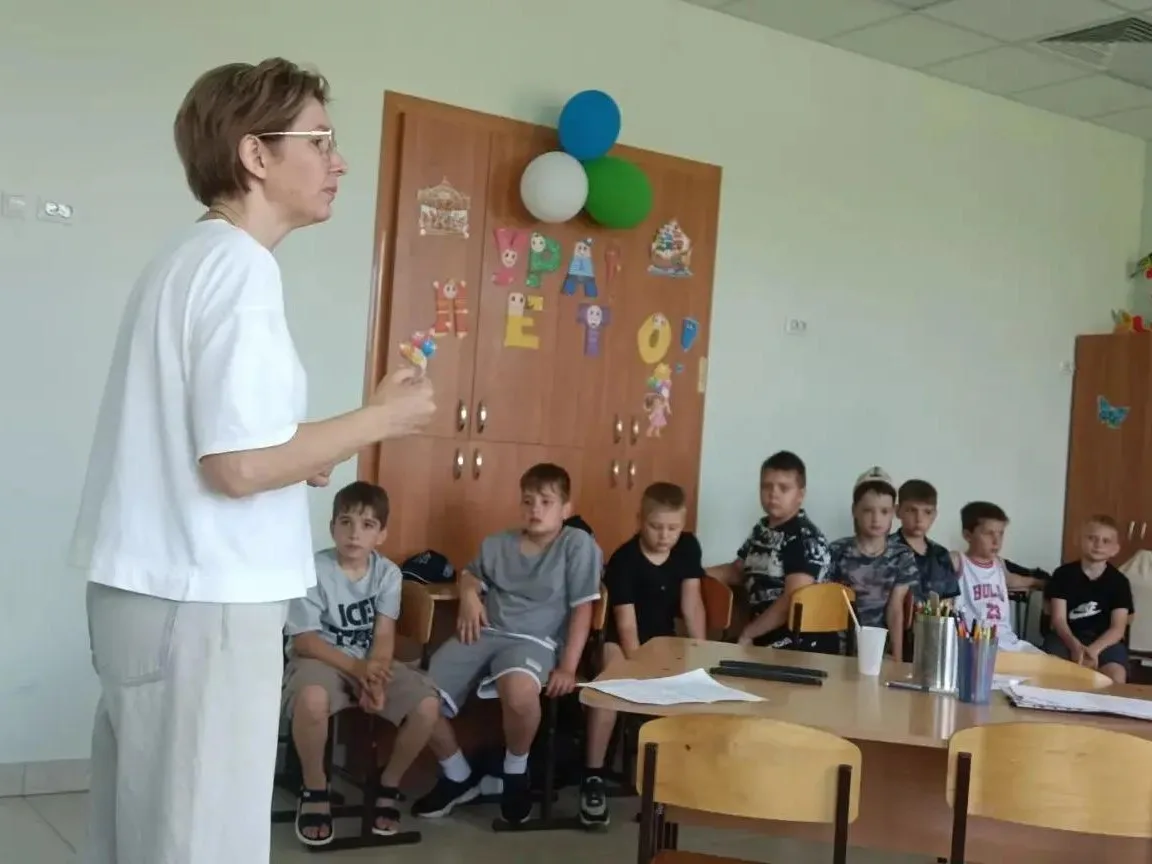 Память в наших сердцах ❤️

В преддверии Дня памяти и скорби «Орлята» из третьего отряда с благодарно