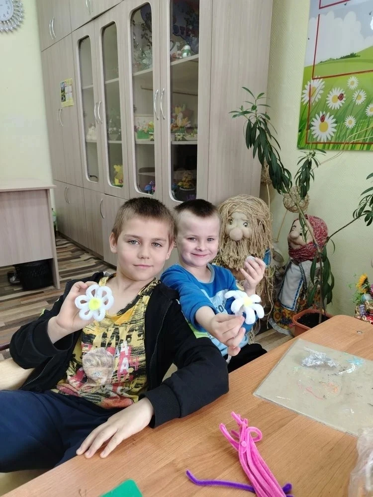 ✨ В творческой студии «Волшебная мастерская» — настоящее волшебство! ✨

Ребята:
🎨 рисуют яркие карт