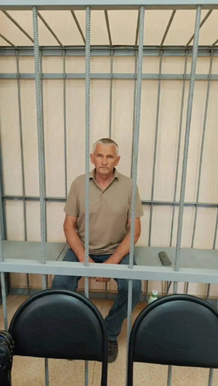 ⛓️‍💥В Калачёвском районе 63-летний Александр Ковалёв отправлен под стражу до 10 августа.

Его подоз
