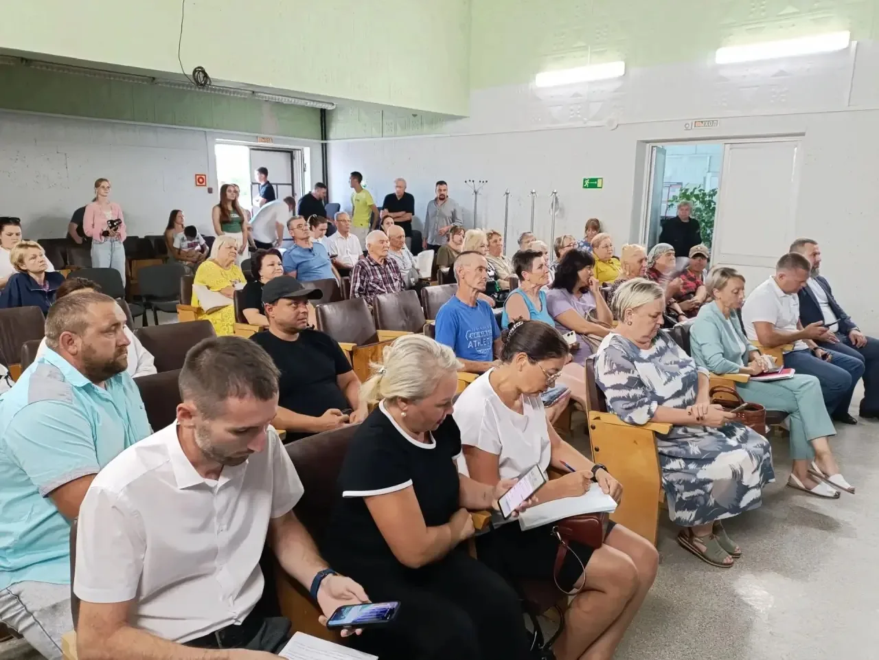 Вчера провёл встречу с жителями микрорайона Александровское Поле. Вместе с депутатами г...