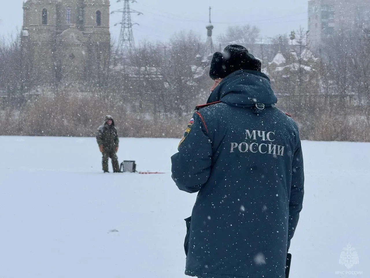 🔵Тонкий лед: в зоне риска дети и рыбаки