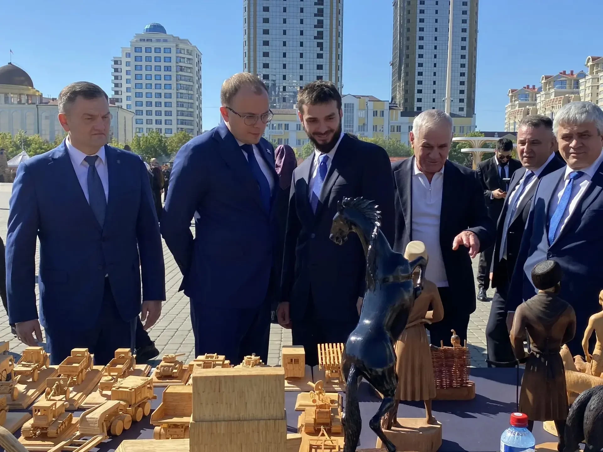 🤝 Делегация Петербурга посетила Грозный и подписала соглашение о сотрудничестве