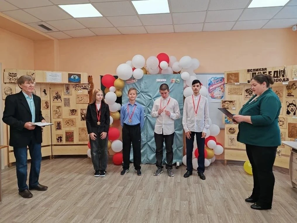 В ДШИ № 34 д. Новороманово состоялась ежегодная торжественная церемония вручений свидетельств об око