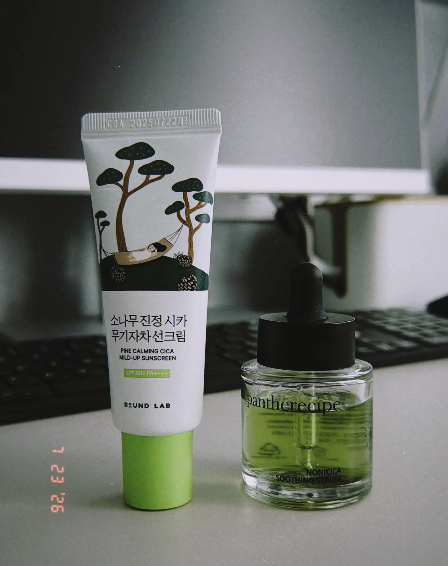 #утреннийуход 
сегодня в зеленых оттенках

- Новый спф в уходе от Round Lab (брала в cream shop), за