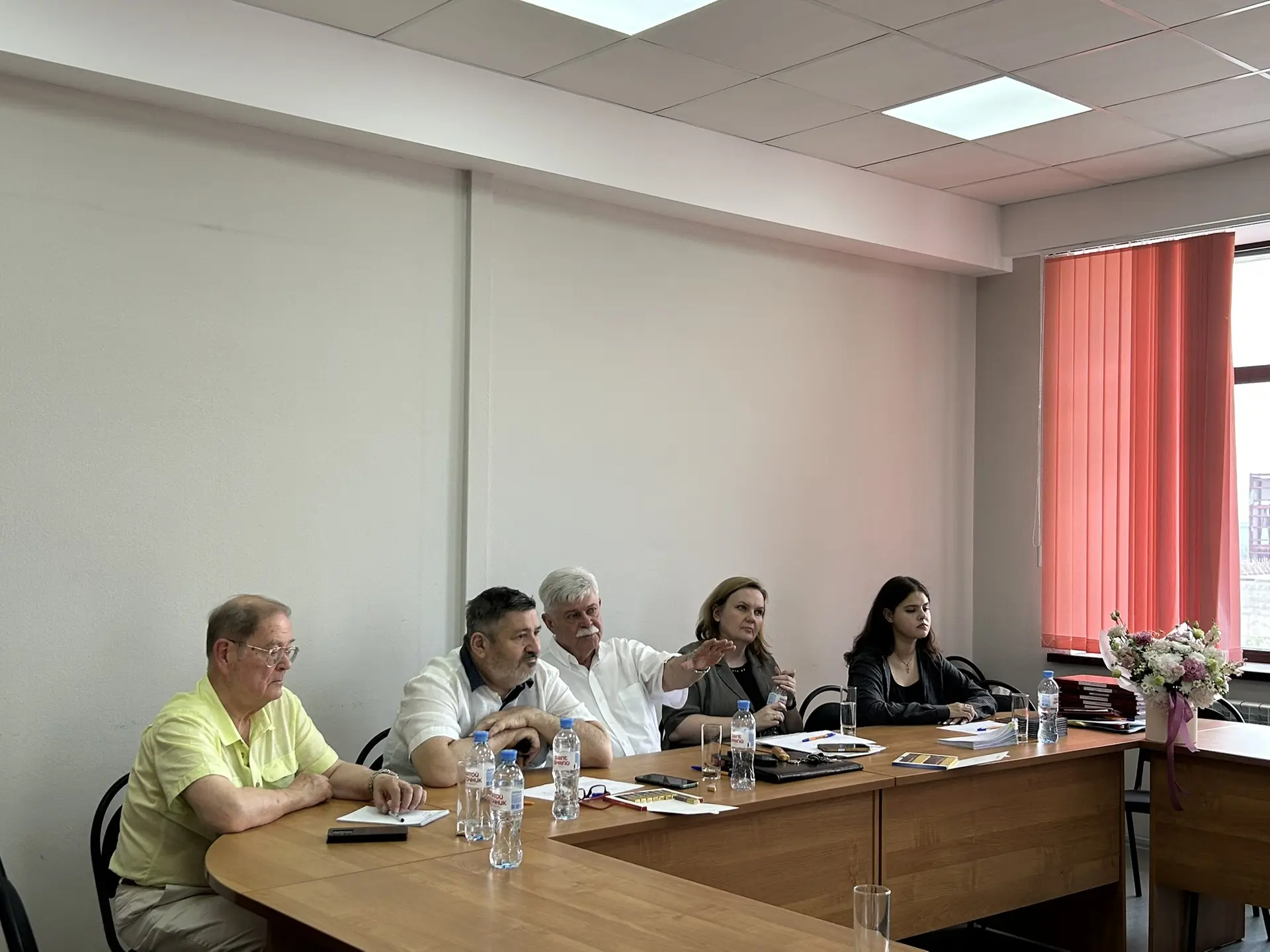 Сегодня защитились наши международники и пиарщики бакалавры 

Все выпускники успешно защитили работы