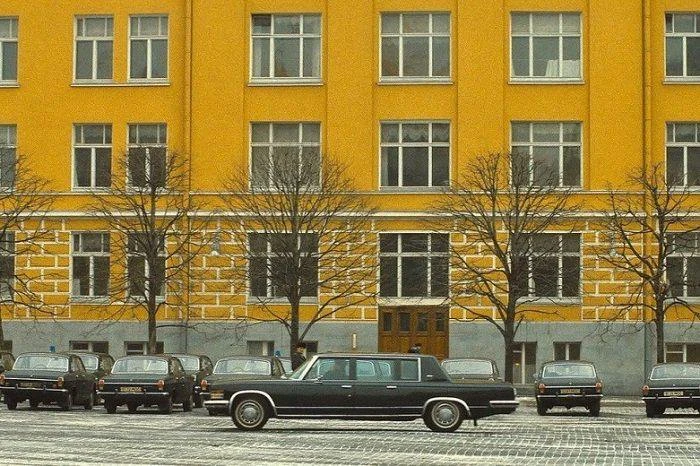 Машины советских чиновников. Москва. СССР. 1980-е.