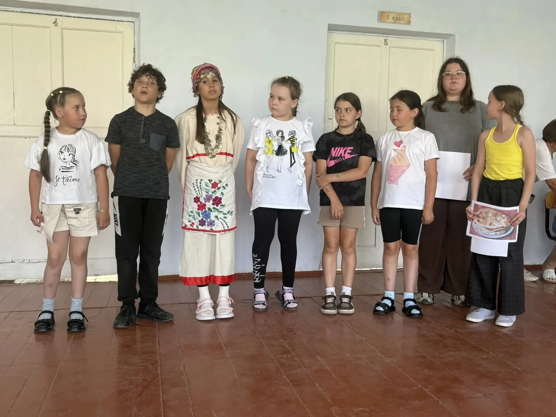 В летнем оздоровительном лагере «Радуга» МБОУ «Селезянская СОШ» прошёл Фестиваль дружбы народов "Мы 