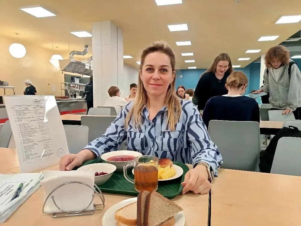 🍽️Сегодня контроль питания в школьной столовой осуществляли родители 3 "В" класса.