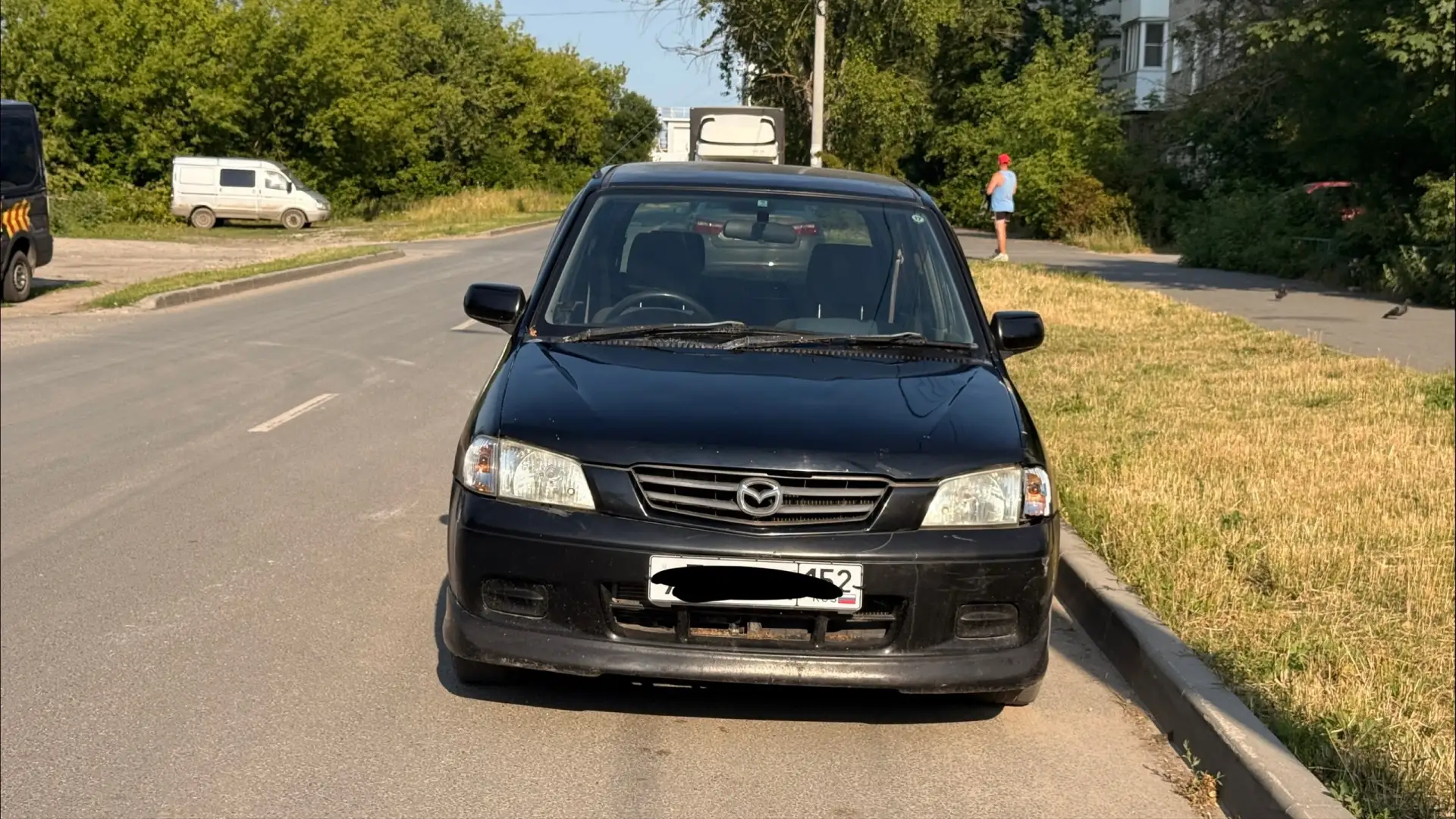 мазда демио 2000г
1.4 автомат
4 эсп, гур, кондей, цз
сел поехал
в обвесах, на красивых дисках
дно на
