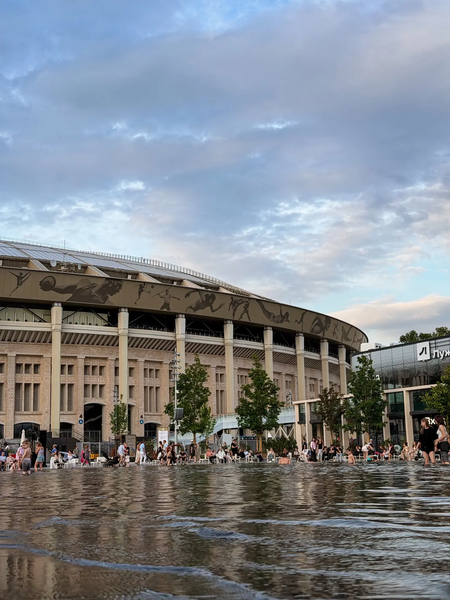 БЕСПЛАТНЫЙ «БАССЕЙН» ДЛЯ ДЕТЕЙ В ЦЕНТРЕ МОСКВЫ

📍 Лужники

На месте зимнего катка появился огромный