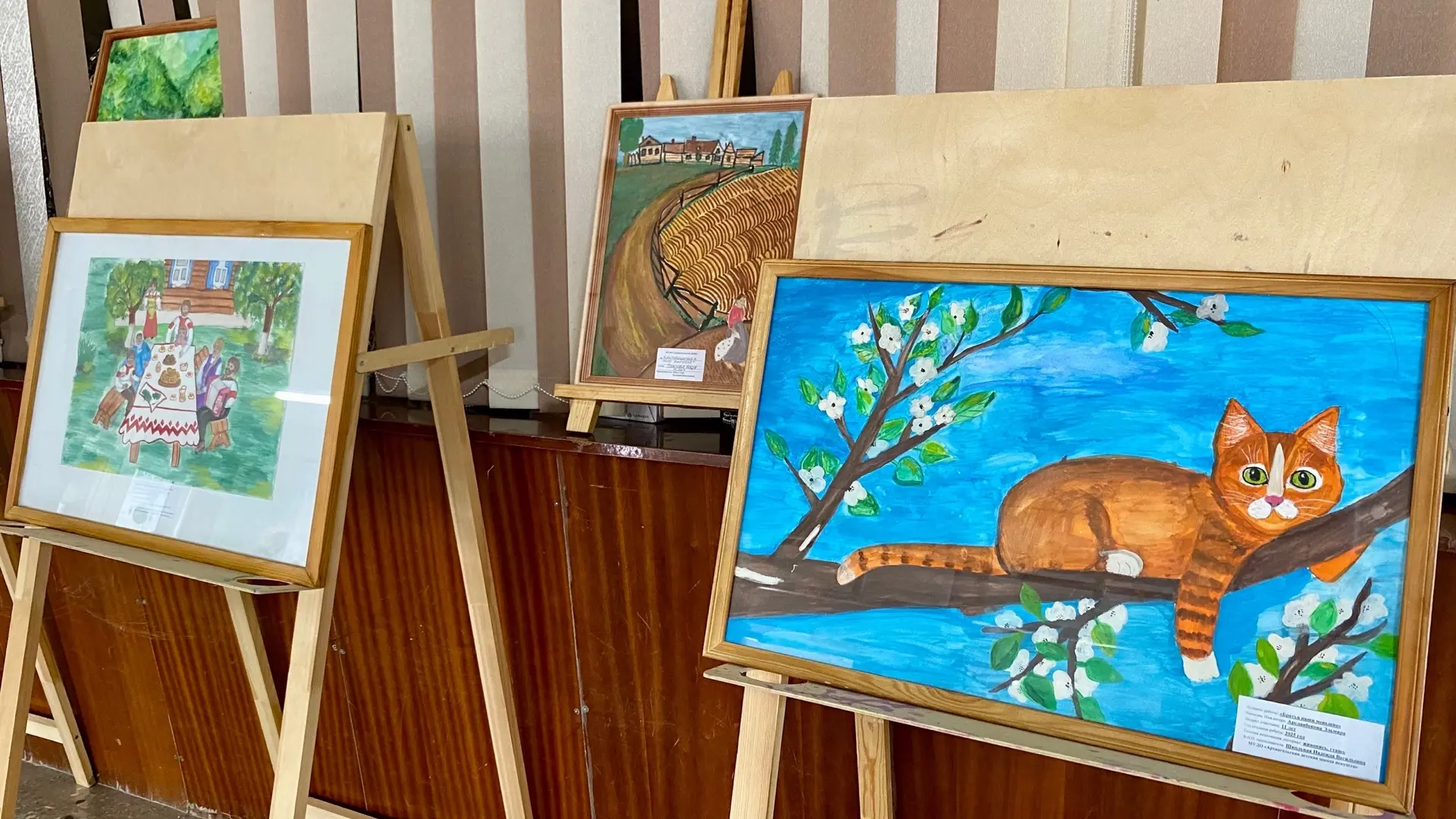 🎨На отчётном концерте нас ждал настоящий сюрприз — потрясающая выставка работ наших юных художников