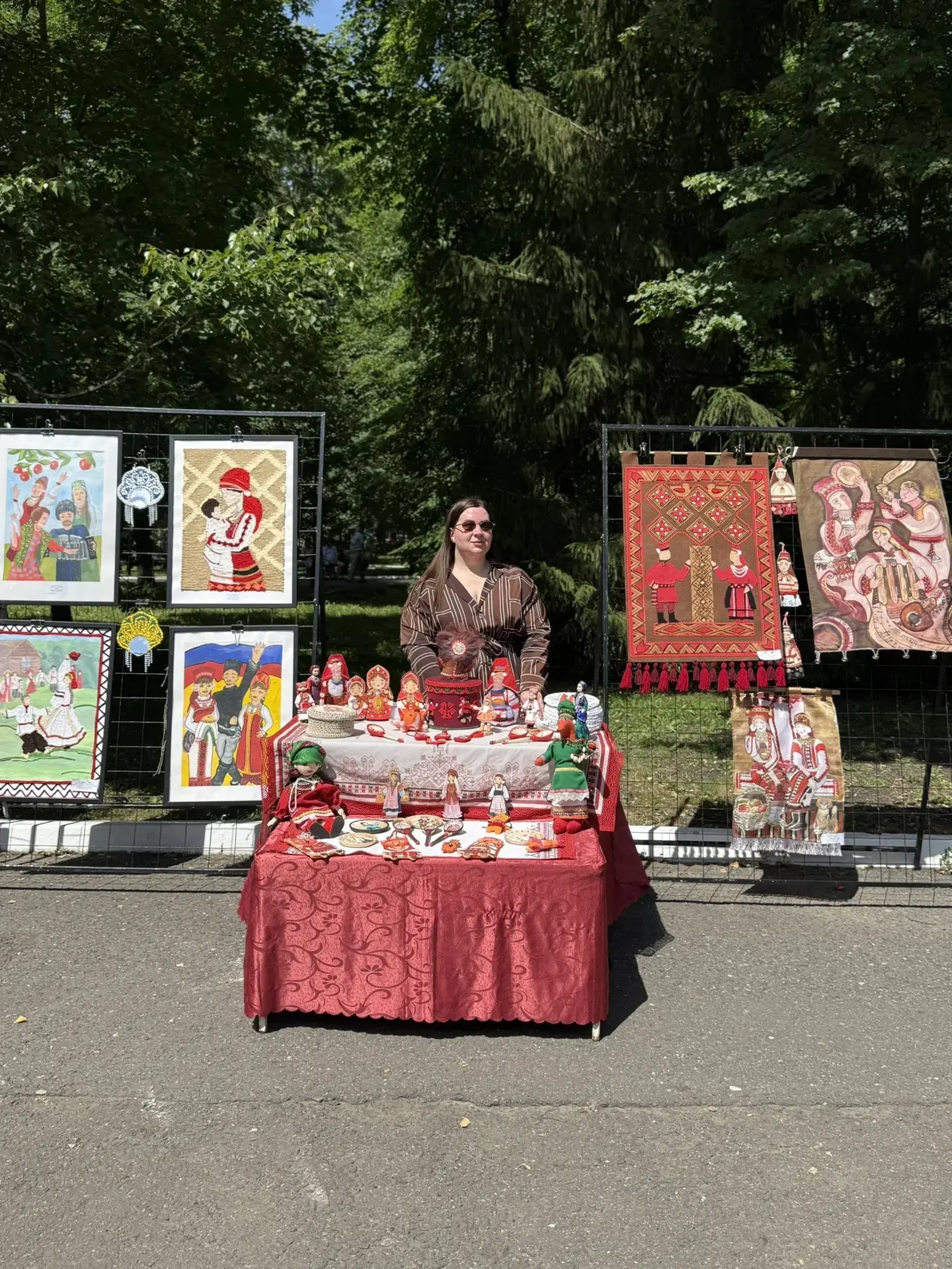 Коллектив Детской школы искусств N8 поздравляет всех с Днем России!