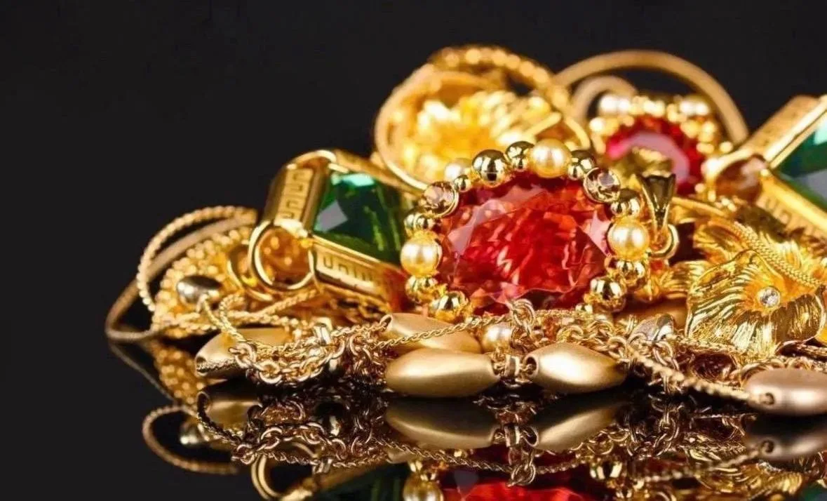 Только 26 августа в кинотеатре ювелир производит ремонт ювелирных изделий ( пайка , пра...