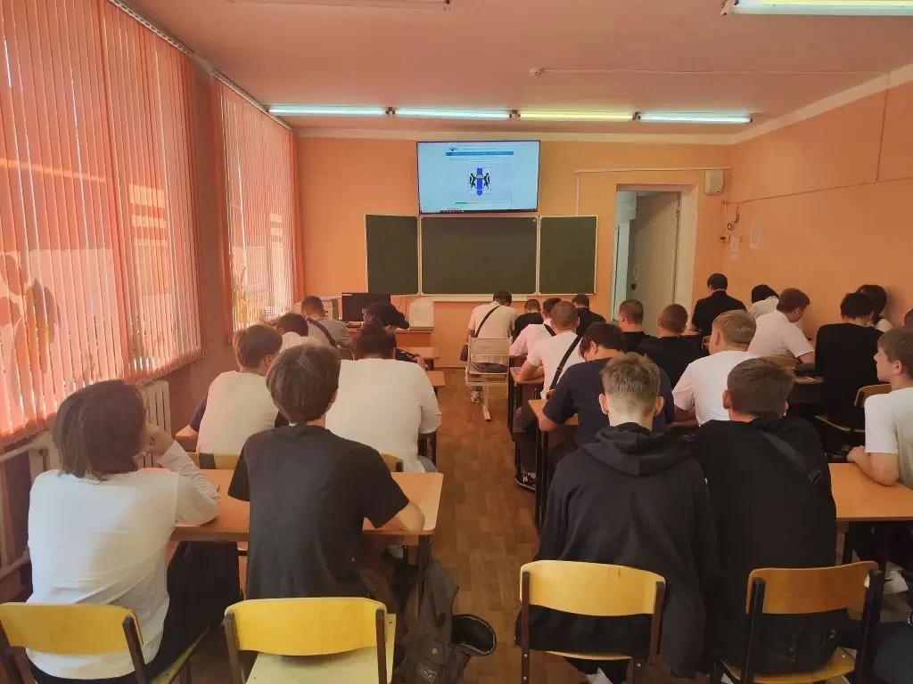 8 июня в нашем колледже прошёл вебинар на тему «Профилактика употребления психоактивных веществ сред