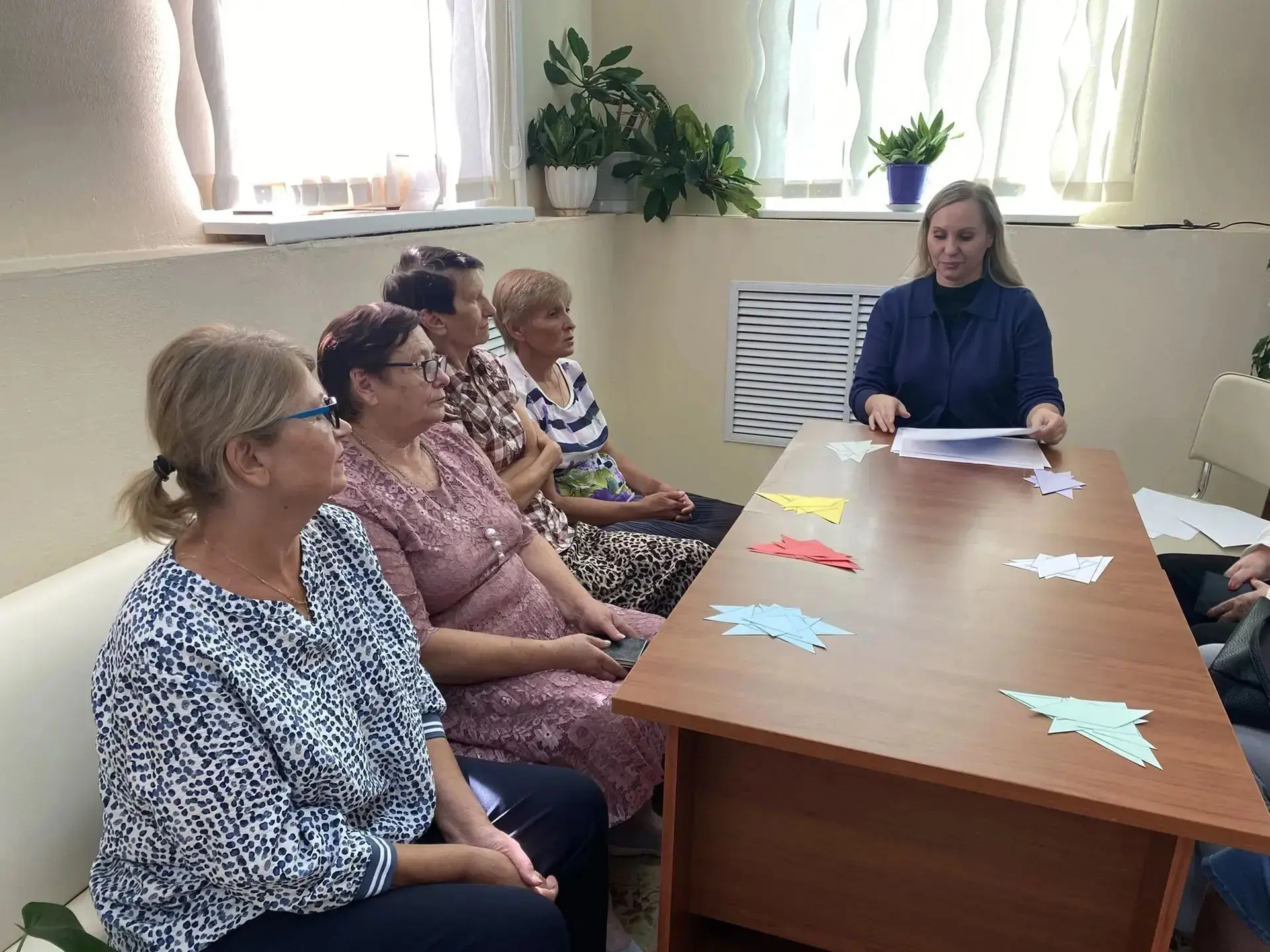 В  комплексном центре социального обслуживания населения  Ртищевского района наши старш...