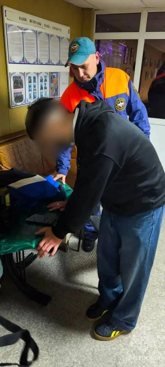 ❗️На площади Маркина мужчина упал в воду с причала и чуть не утонул