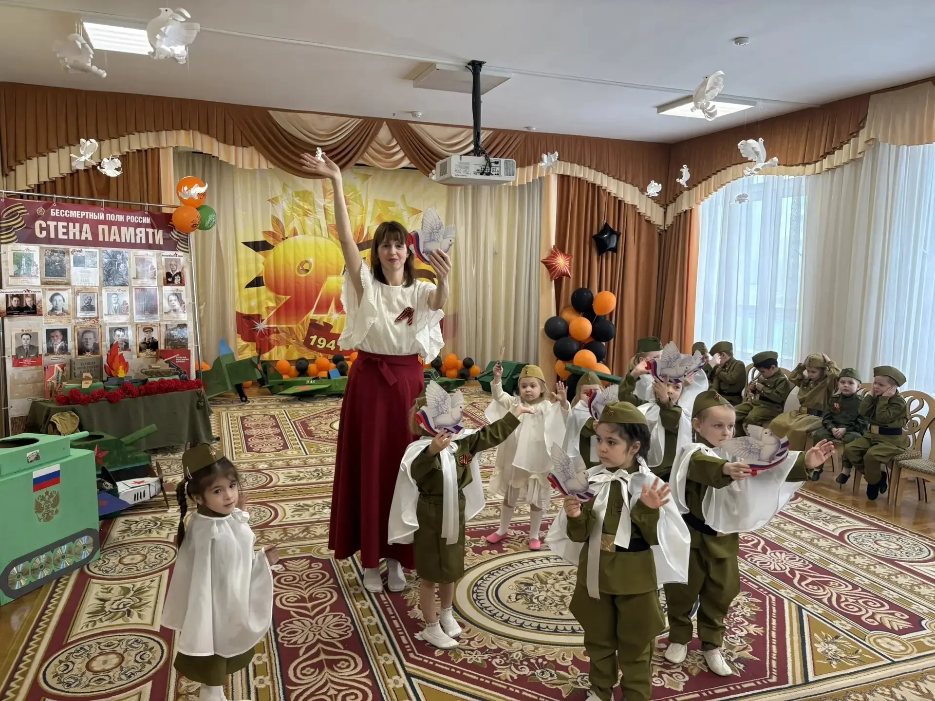 ✨ Первые шаги к памяти и благодарности  ⭐ Малыши средних групп детского сада "Дубравушка" отметили Д