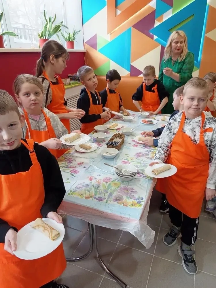 🥞 ГОТОВИМ ВМЕСТЕ 🥞   🤩 Учащиеся 2 «Е» класса вместе с классным руководителем побывали на выездном ма
