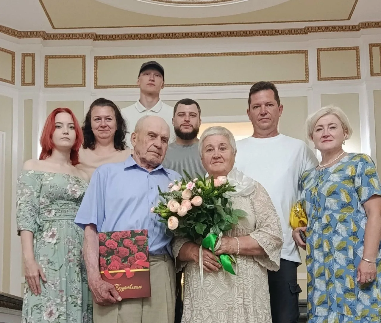 В  Ивановском ЗАГСе  поздравили супругов Ворониных Николая Павловича и Александру Сергеевну с 55-лет