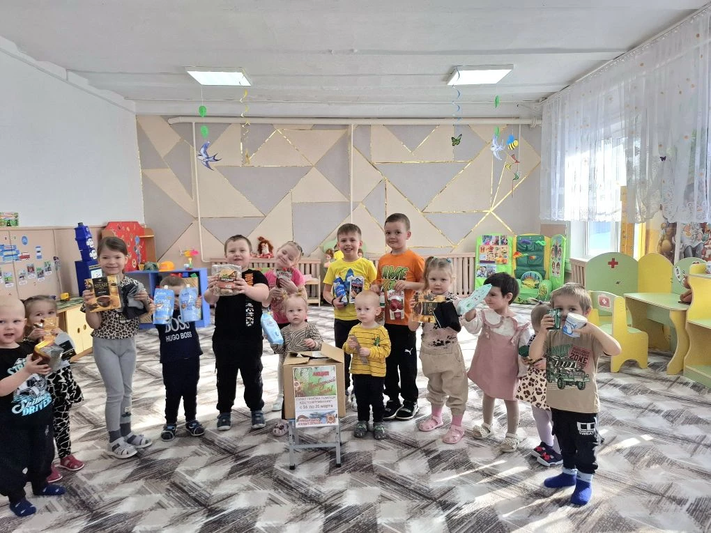 В рамках патриотической акции: «Победный май» дети вместе с родителями МК ДОУ "Детского...