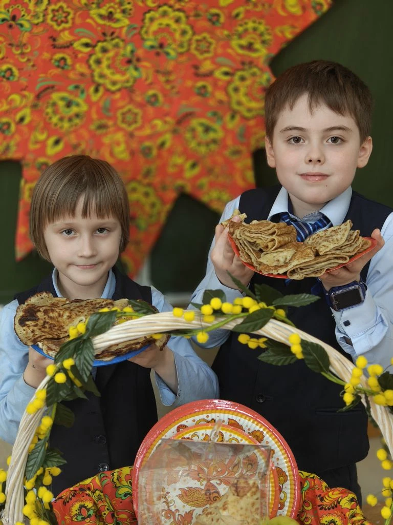 Масленица в школе: блины, хороводы и море улыбок! 🥞☀️  Вот так шумно,весело и очень вкусно проходит 