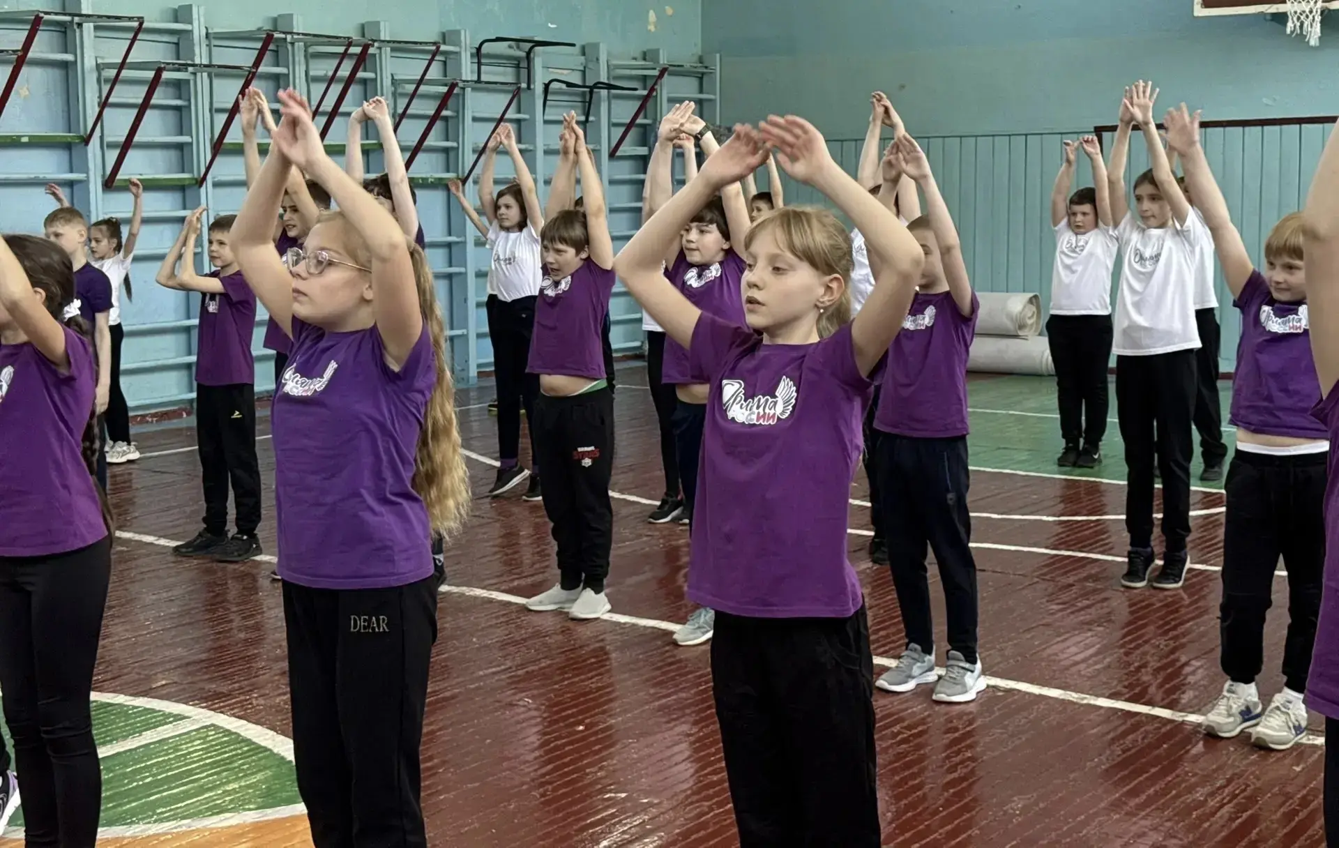 🤝Единым строем, с единым духом! Сегодня наш лицей присоединился ко Всероссийской акции "Республиканс